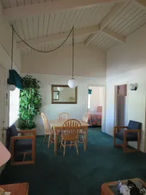 Bridge Bay Lodge at Shasta Lake - Restaurant