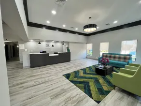 Quality Inn & Suites at Airport Blvd I-65 - Lobby