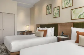 Hotel Railwayparc Montreal, Tapestry Collection By Hilton - Room
