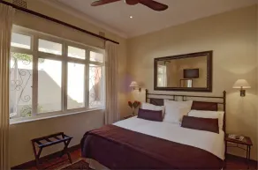 Sundown Manor Guest House - Room