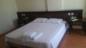 Pinus Otel - Habitación