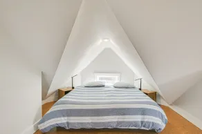 Bright & Pet-friendly Home: 2 Mi to Harvard Square - Værelse