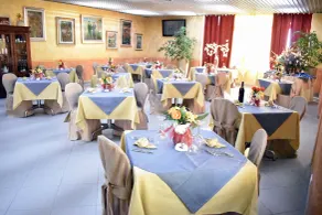 HOTEL IL PARCO - Free Parking & On-Site Dining -3- STAR SUPERIOR COMFORT - Restaurant