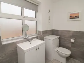 Holly Farm Cottage - Bad
