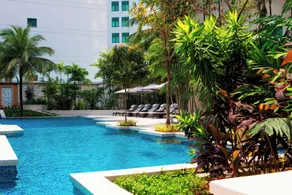 The Ritz-Carlton, Kuala Lumpur - Piscine