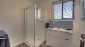 Highland Cabins and Cottages at Bronte Park - Bathroom