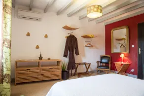 chambres d hotes Le Mas Julien piscine chauffée adult only - Room