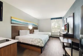 HomeTowne Studios by Red Roof Newport News - Hampton West - Room