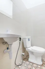 OYO 91301 Lewis Dc Guesthouse - Baño