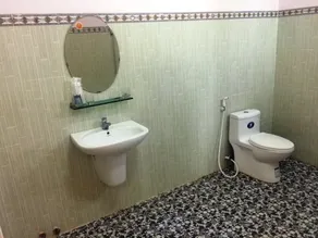 Y Thu Guesthouse - Banheiro