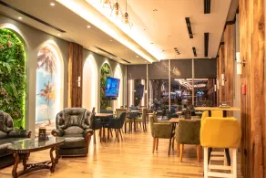 Royal East Resort - Restaurant