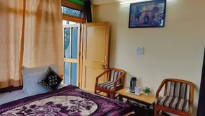 Hotel Ishwar Naddi - Chambre