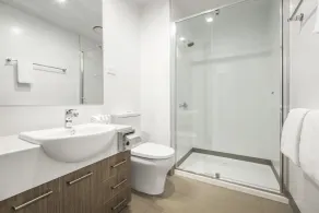 Quest Nowra - Bathroom