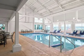 Delta Hotels by Marriott Milwaukee Northwest - Piscine