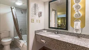 Motel 6-Pulaski, TN - Badezimmer