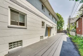 Top-Floor Wyandotte Apt Near Detroit Riverfront! - Interior