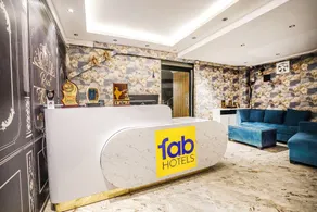 Treebo Noida Business Suites - Receção