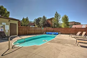 Mtn-View Condo ~ 3 Mi to Dtwn Steamboat Springs! - Intérieur