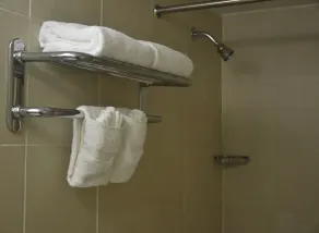 Castaways Resort and Suites - Bathroom