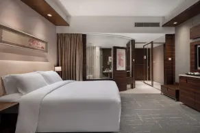 New World Wuhan Hotel - Room