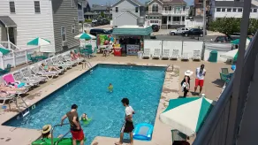 Sand Pebble Motor Lodge - Piscine
