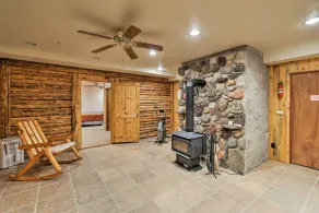 Valders Log Home Near EEA Air Show & Sheboygan! - Innvendig