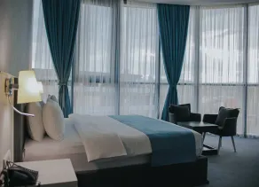 Meta Business Hotel By King David - Room