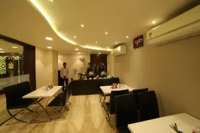 Hotel Grand Pragati - Restaurant