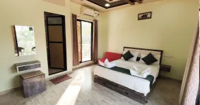 Sandy's Kinjal Farm & Tents - Zimmer