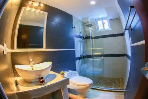 Hotel Vicentina - Bathroom
