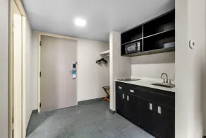 Suburban Studios - Room