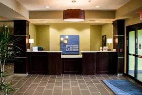 Holiday Inn Express and Suites Sikeston by IHG - Réception