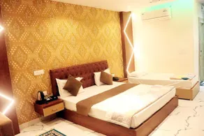 RBS Hotel & Restaurant 5 mint walking distance from Ram Janam Bhumi - Zimmer