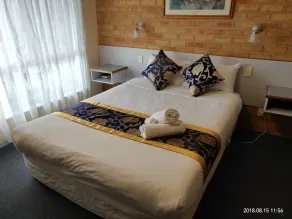 Coachman Motel and Holiday Units - Room