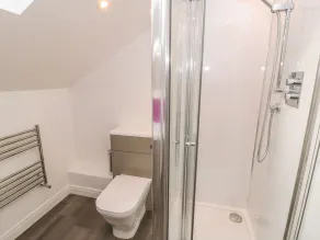 Runswick - Bathroom