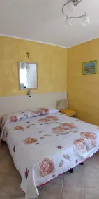Familienorientierte Ferienwohnung mit Garten | Gartenblick - Zimmer