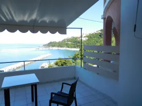 Harbour View - Oceanis Apartments - Interior entrance