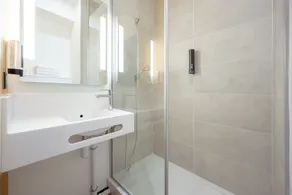 B&B HOTEL Toulon Centre Gare - Salle de bain