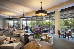 Conrad Istanbul Bosphorus - Lobby sitting area