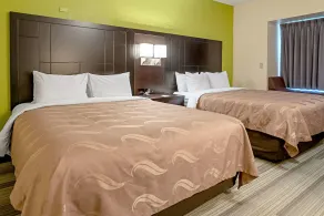 Quality Inn & Suites Robbinsville - Chambre