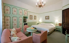 Hotel König von Ungarn - Værelse