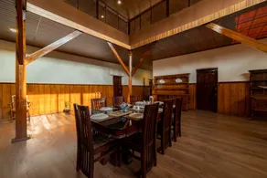 Harris Holiday Inn - Restaurante