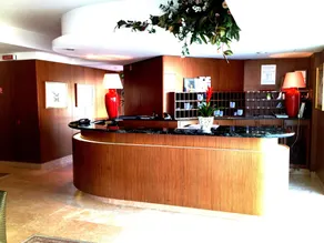 City Hotel - Resepsjon