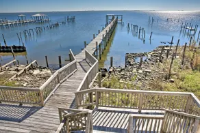 Waterfront New Orleans Home w/ Private Dock & Pier - Innvendig