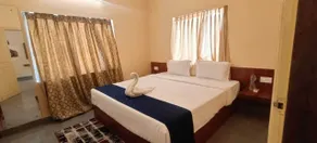 Hotel Sagar Tarang (Berries Group) - Room