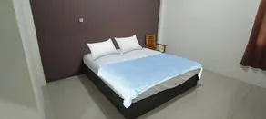 Hotel O Wisma Deli Syariah Near RSUD Nene Mallomo Sidenreng Rappang - Room