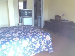 Budget Inn - Strasburg - Room