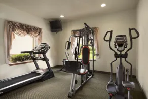 Howard Johnson by Wyndham Oklahoma City OKC Airport, Fairgrounds, I40 - Fitnessbereich