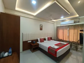 Sri Aswin Grand - Room