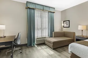 Best Western Plus Chain of Lakes Inn & Suites - Værelse